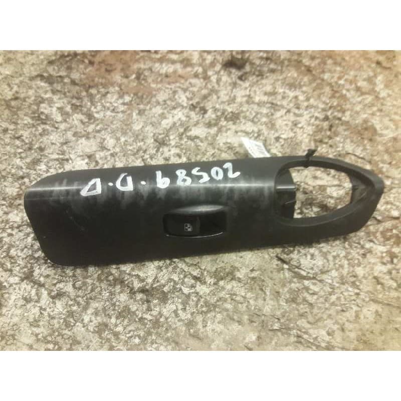 Recambio de mando elevalunas delantero derecho para daewoo tacuma se referencia OEM IAM 96190777 6 PINS - Verde