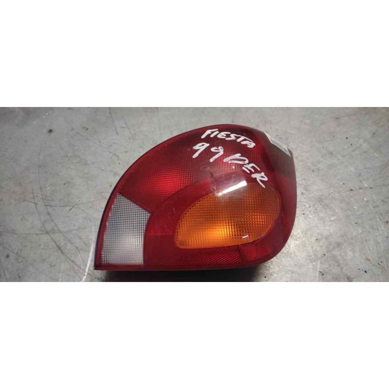 Recambio de piloto trasero derecho para ford fiesta berlina (dx) 1.25 16v cat referencia OEM IAM