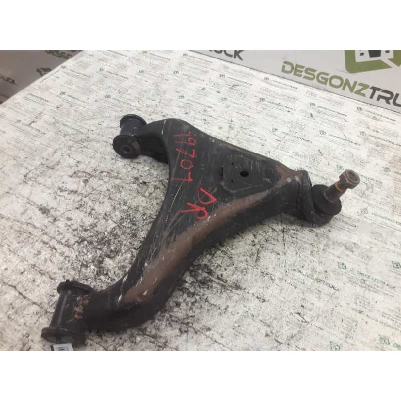 Recambio de brazo suspension inferior delantero derecho para volkswagen lt caja cerrada / combi (mod. 1997) referencia OEM IAM - Blanco