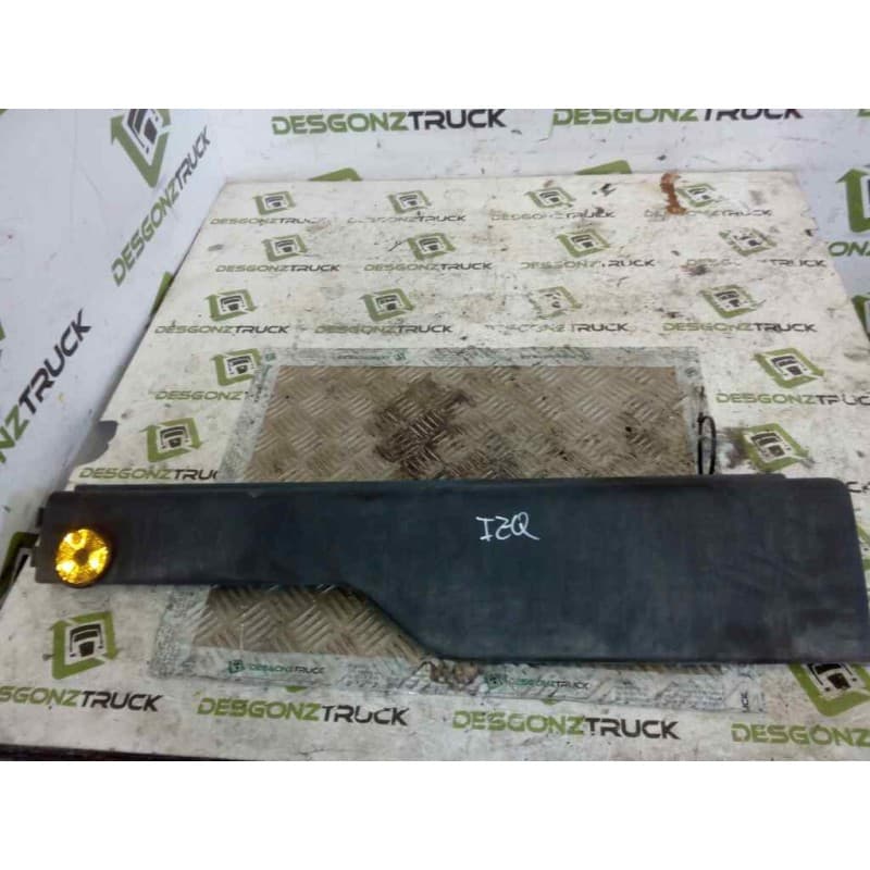 Recambio de moldura trasera cabina para volvo fm 12 asta 2001 fsa 6x2 largo globetrotter (lhh2, l2h2) referencia OEM IAM 106231 - Azul