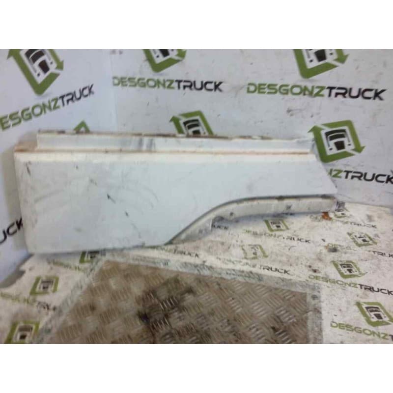 Recambio de moldura trasera cabina para volvo fh 460 fg 4x2 std/med largo globetrotter (lhh2, l2h2) referencia OEM IAM PARTE IZQ