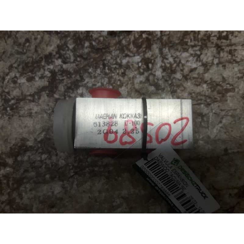 Recambio de valvula expansion para daewoo tacuma se referencia OEM IAM 613828U100 2G04225 - Verde