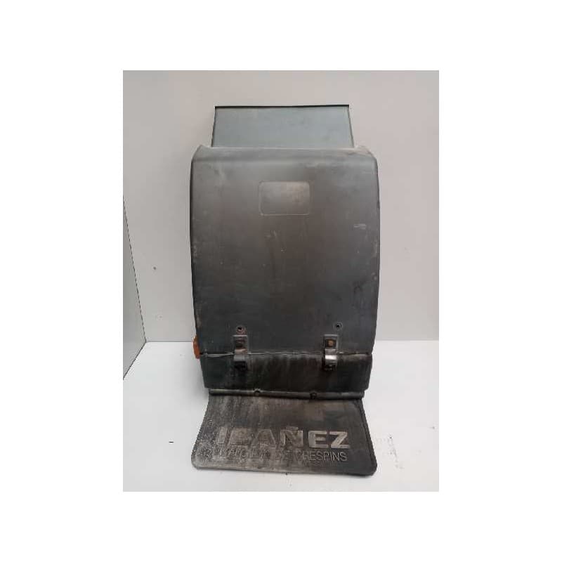 Recambio de guardabarros delantero izquierdo para man m 2000 l/m 2000 m 14.284 e2 6.9 diesel referencia OEM IAM 81664100135 - Blanco