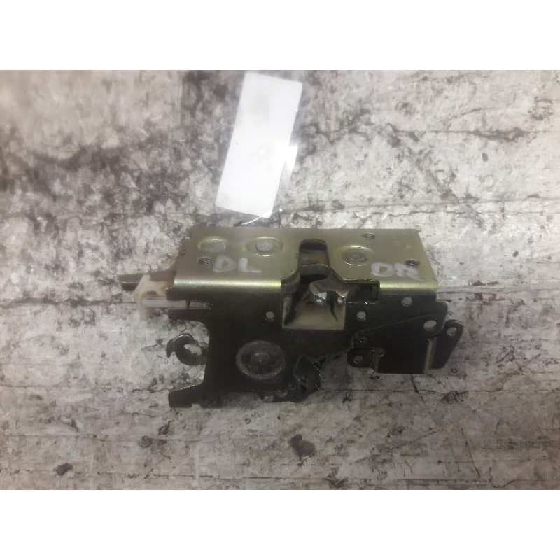 Recambio de cerradura puerta delantera derecha para volkswagen lt caja cerrada / combi (mod. 1997) referencia OEM IAM 9017200235 - Blanco