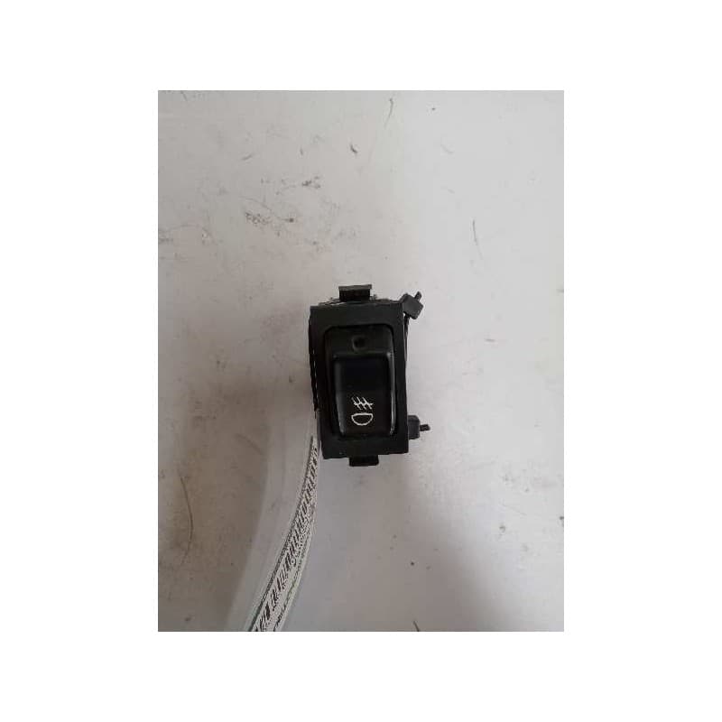 Recambio de boton antiniebla para man g 90 (tipo lo1/lo2/lo4 dsd.8.87) 6.9 diesel referencia OEM IAM - Blanco