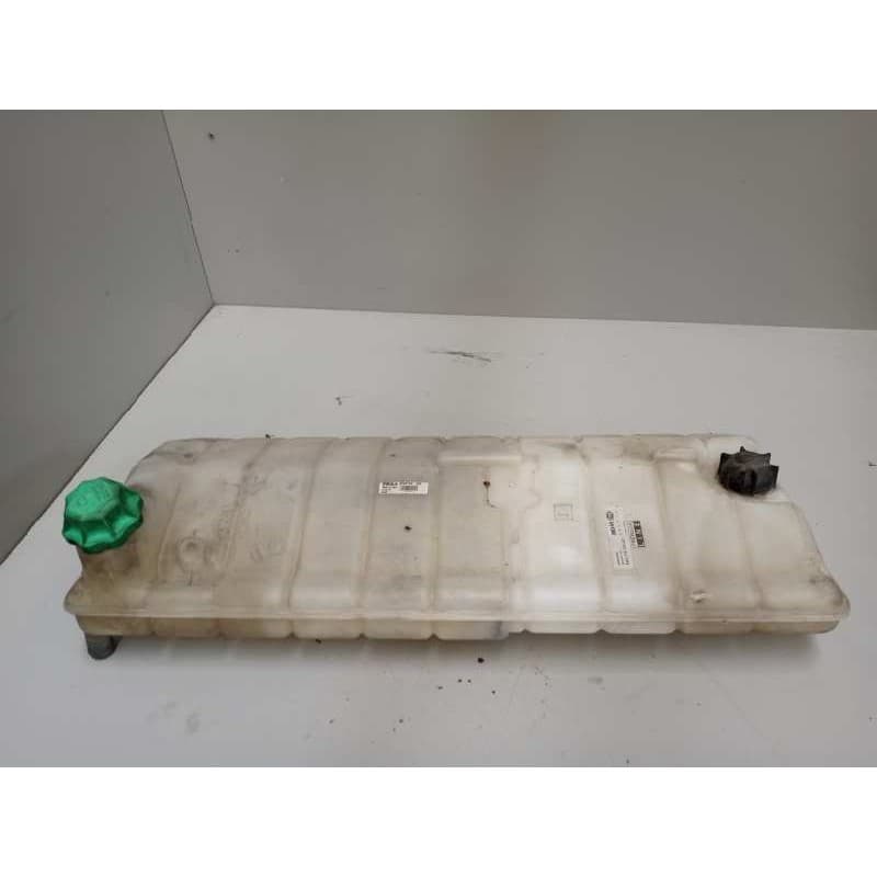 Recambio de deposito expansion para man m 2000 l/m 2000 m 14.284 e2 6.9 diesel referencia OEM IAM 81061026100 81061026203 - Blanco