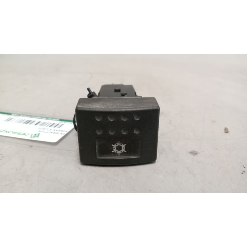 Recambio de interruptor para nissan trucks atleon 35.13 referencia OEM IAM 251709x401 boton aire accondicionado - Amarillo