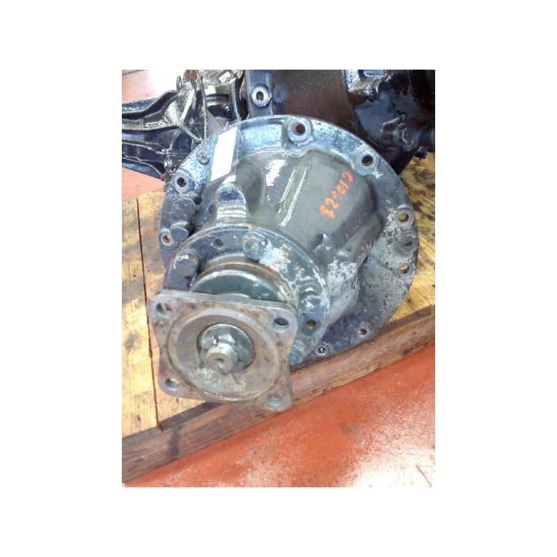Recambio de grupo para nissan trucks eco-t eco-t 135 referencia OEM IAM 670611 4.11/1=37/9 - Blanco