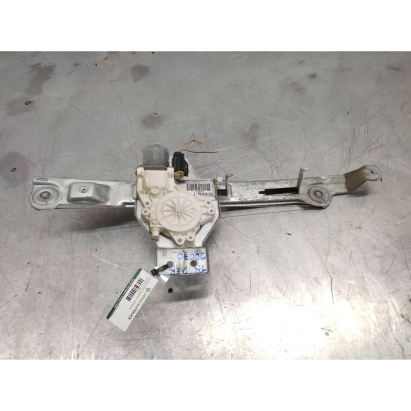 Recambio de elevalunas trasero derecho para dodge caliber s referencia OEM IAM 05074232AAE