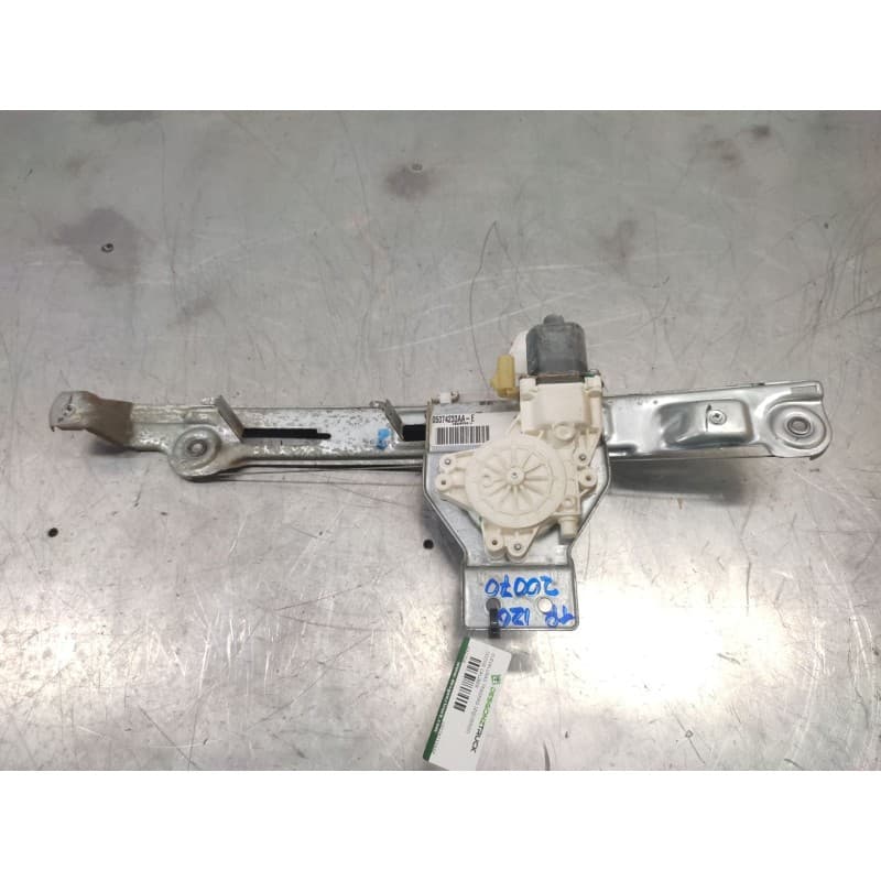 Recambio de elevalunas trasero izquierdo para dodge caliber s referencia OEM IAM 05074233AAE
