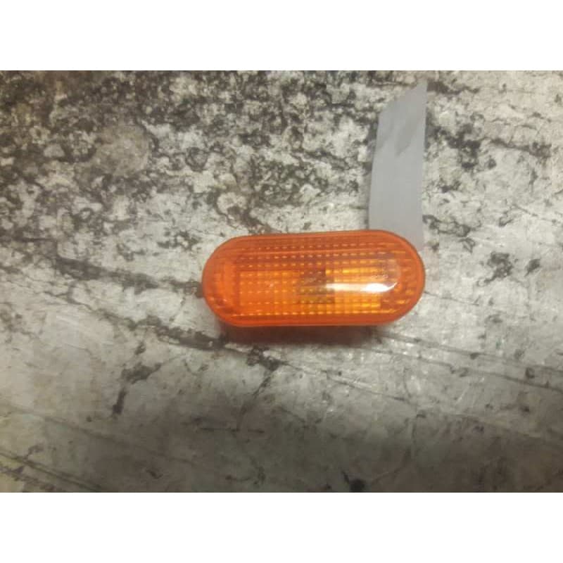 Recambio de piloto lateral izquierdo para ford fiesta (cbk) ambiente referencia OEM IAM 2S6A13K354AD - Rojo
