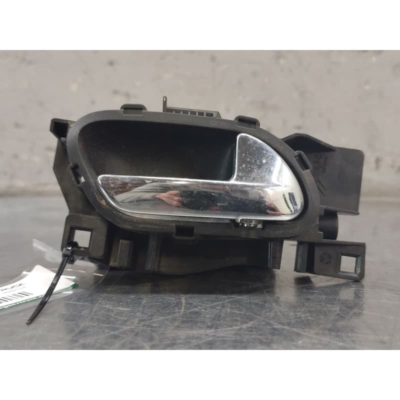 Recambio de maneta interior delantera derecha para peugeot 308 confort referencia OEM IAM - Negro