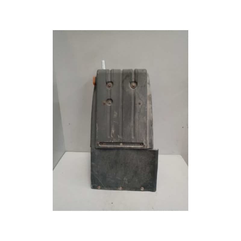 Recambio de guardabarros trasero izquierdo para man tg - a 26.480 12.8 diesel (d 2876 lf 12) referencia OEM IAM 81664106377 3 EJ - Blanco