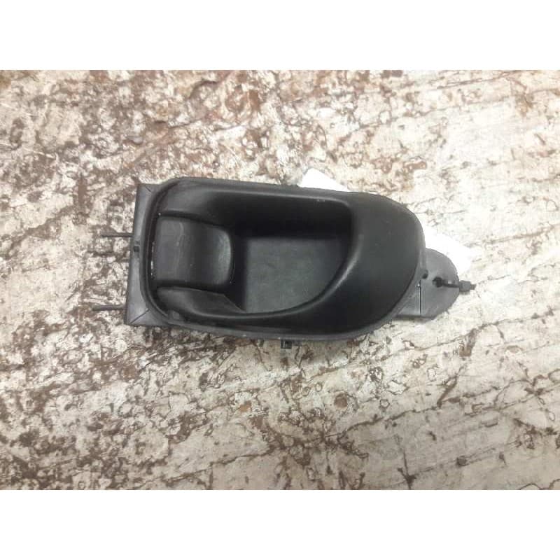 Recambio de maneta interior trasera izquierda para daewoo tacuma se referencia OEM IAM 96260946 - Verde