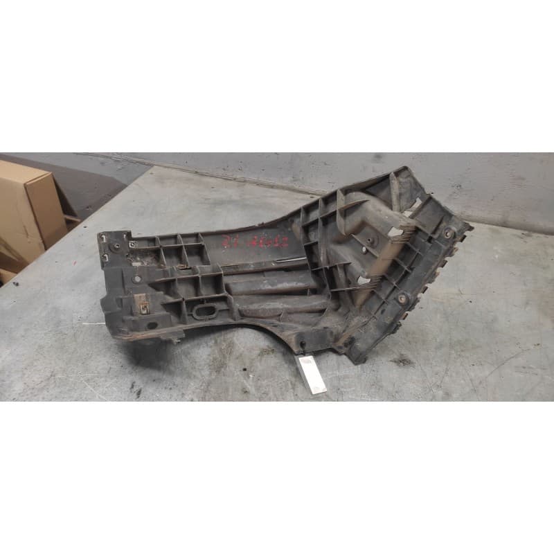 Recambio de soportes paragolpes para renault trafic combi (ab 4.01) 1.9 diesel referencia OEM IAM 93857537 IZQUIERDO - Blanco