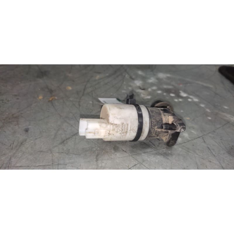 Recambio de bomba limpia para renault trafic combi (ab 4.01) 1.9 diesel referencia OEM IAM 9641553880 2 PINS - Blanco