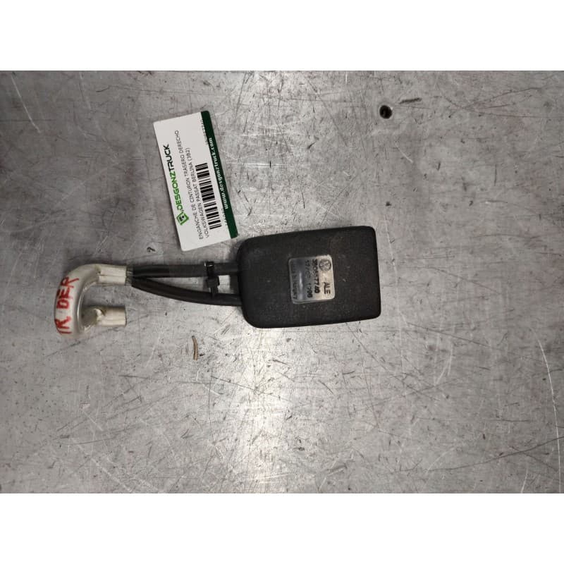 Recambio de enganche de cinturon trasero derecho para volkswagen passat berlina (3b2) básico referencia OEM IAM 3B0857740 - Azul