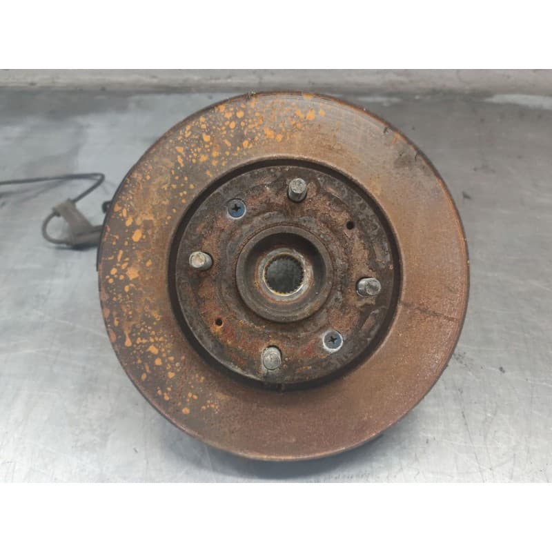 Recambio de mangueta delantera izquierda para kia cerato i hatchback (ld) 2.0 crdi referencia OEM IAM