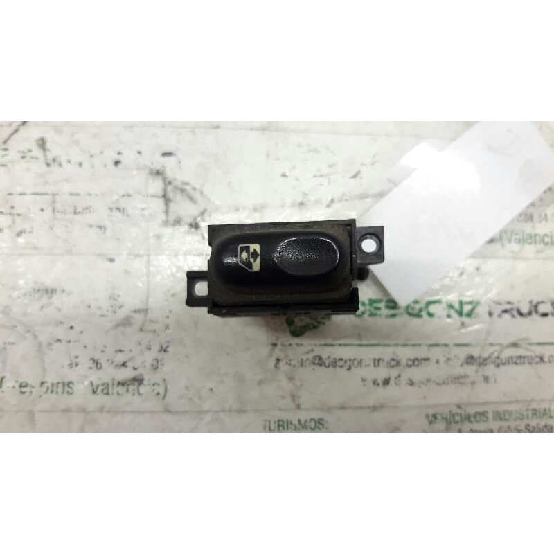 Recambio de mando elevalunas delantero izquierdo para renault laguna (b56) 1.8 anade referencia OEM IAM