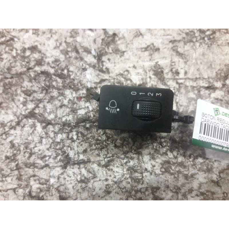 Recambio de boton regulacion de faros para daewoo tacuma se referencia OEM IAM 6 PINS - Verde