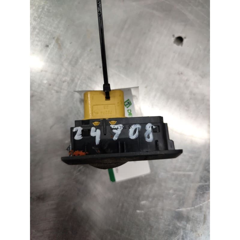 Recambio de mando elevalunas delantero derecho para ford fiesta (cb1) 1.25 16v cat referencia OEM IAM 8a6t14529-aak808x - Granate