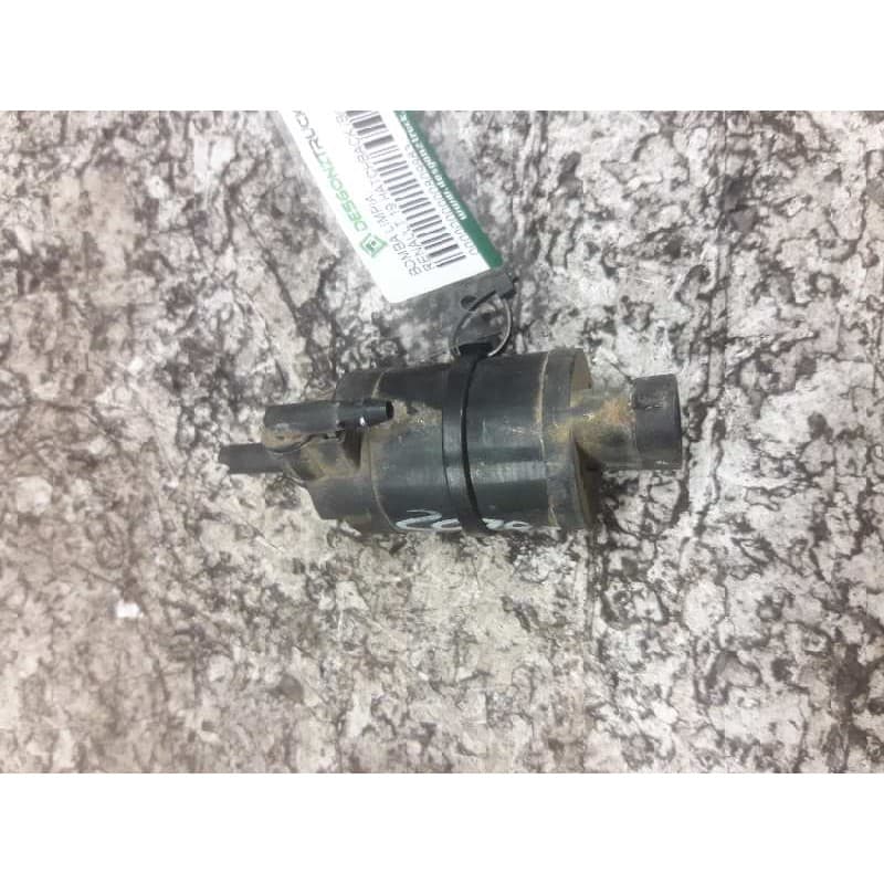 Recambio de bomba limpia para renault 19 hatchback (b/c53) europa referencia OEM IAM 2 PINS - Rojo