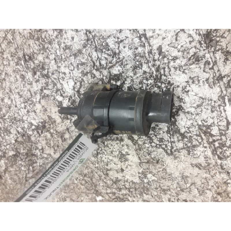 Recambio de bomba limpia para renault 19 hatchback (b/c53) europa referencia OEM IAM 2 PINS - Rojo