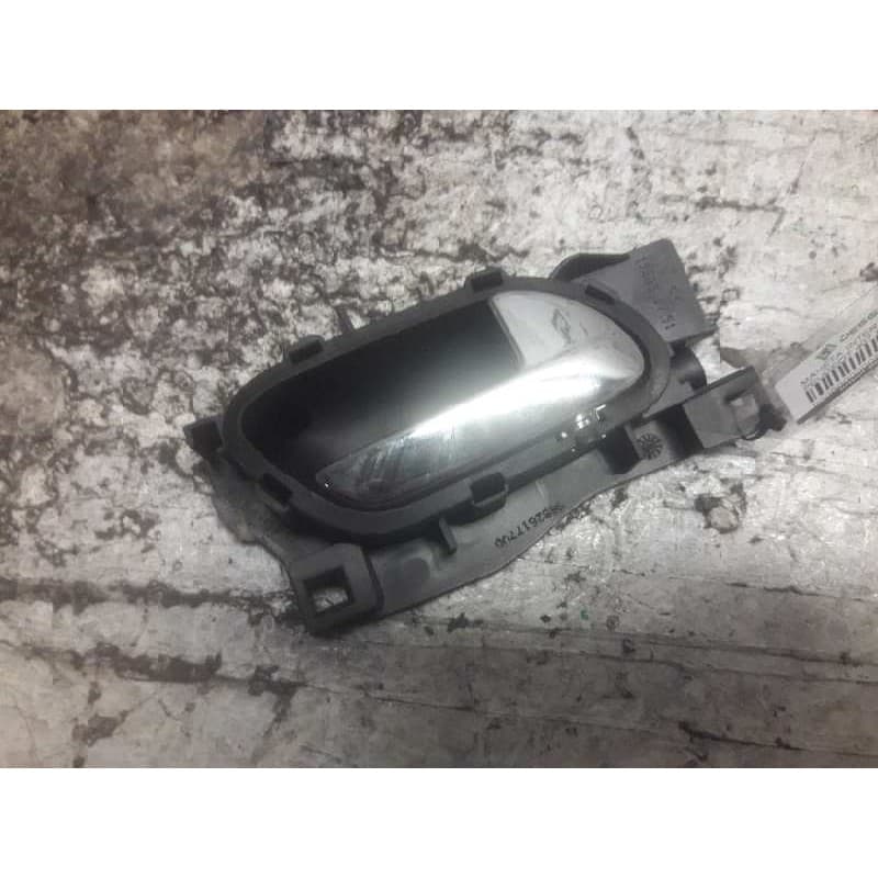 Recambio de maneta interior delantera derecha para peugeot 407 st confort referencia OEM IAM 96526177VD - Gris