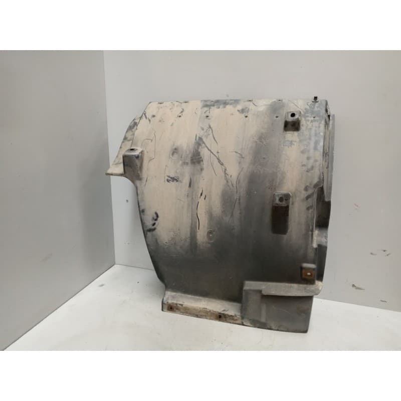 Recambio de guardabarros delantero izquierdo para mercedes-benz atego 2-ejes 18 t /bm 950/2/4 6.4 diesel (om 906 la) referencia - Blanco