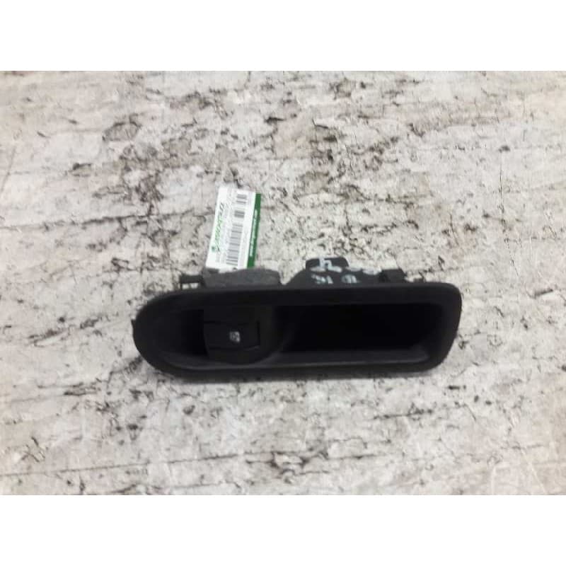 Recambio de mando elevalunas trasero izquierdo para renault megane ii classic berlina confort authentique referencia OEM IAM 156 - Rojo