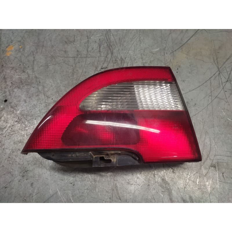 Recambio de piloto trasero izquierdo interior para renault megane i fase 2 classic (la..) 1.9 d authentique referencia OEM IAM - Verde