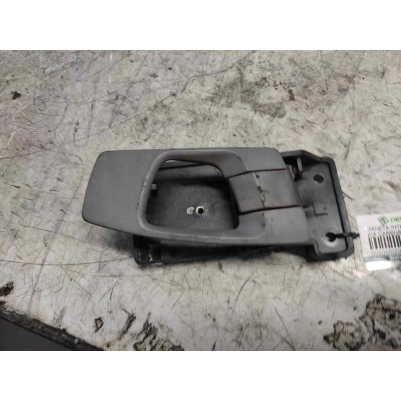 Recambio de maneta interior delantera izquierda para kia carens 2.0 turbodiesel cat referencia OEM IAM - Blanco