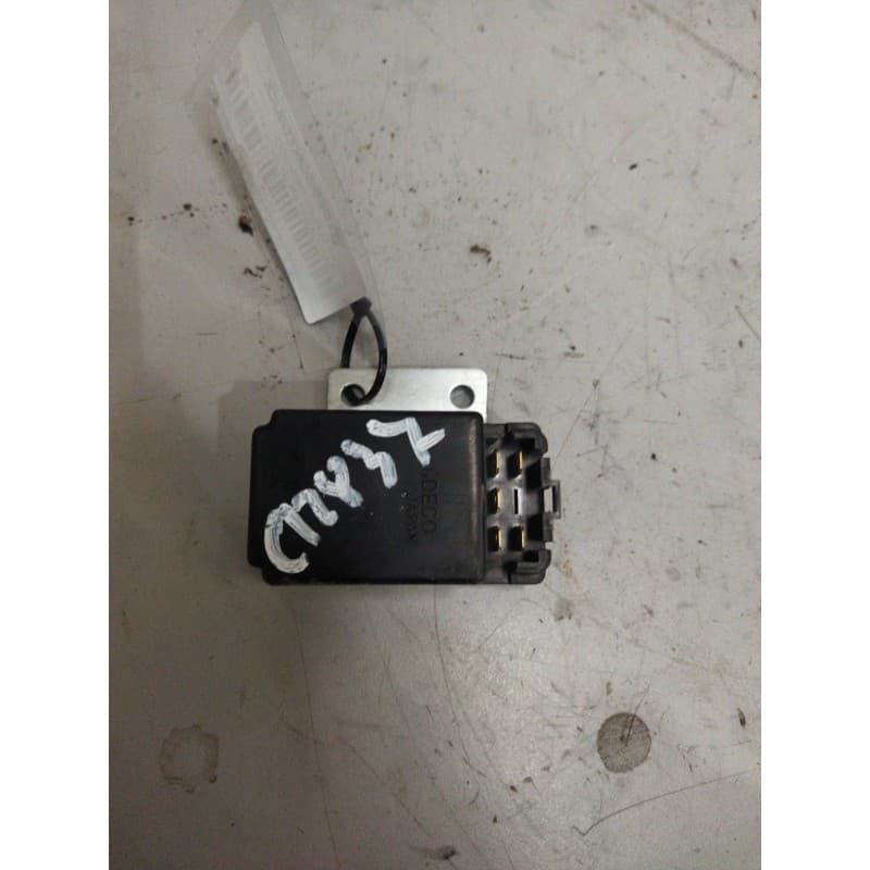 Recambio de modulo electronico para nissan cabstar 01.04 referencia OEM IAM 28890B8060 - Blanco