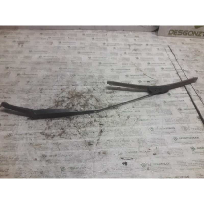 Recambio de brazo limpia delantero derecho para fiat panda (169) 1.2 8v alessi referencia OEM IAM - Rojo