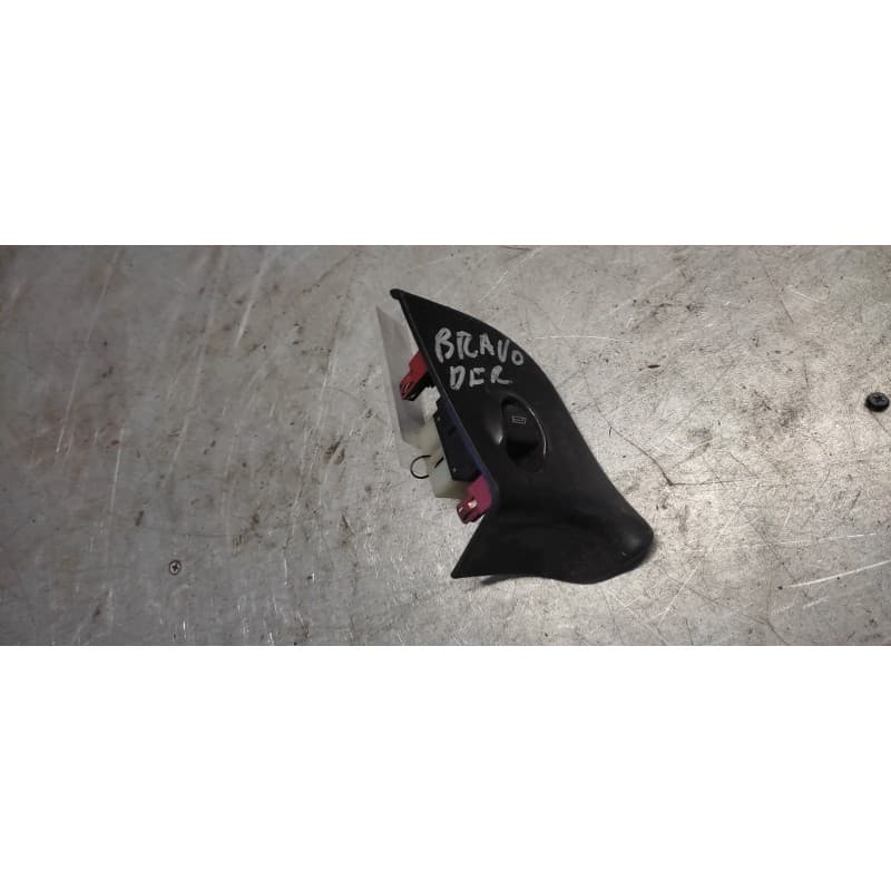 Recambio de mando elevalunas delantero derecho para fiat bravo (182) td 75 s referencia OEM IAM