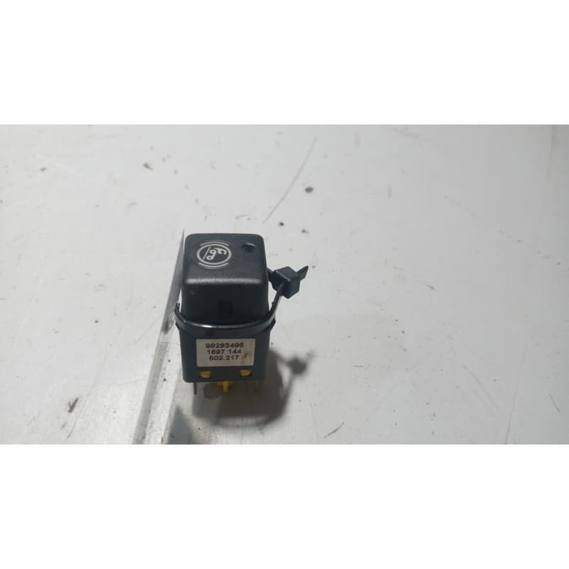 Recambio de interruptor para daf serie xf105.510 12.9 diesel referencia OEM IAM 1697144 - Rojo