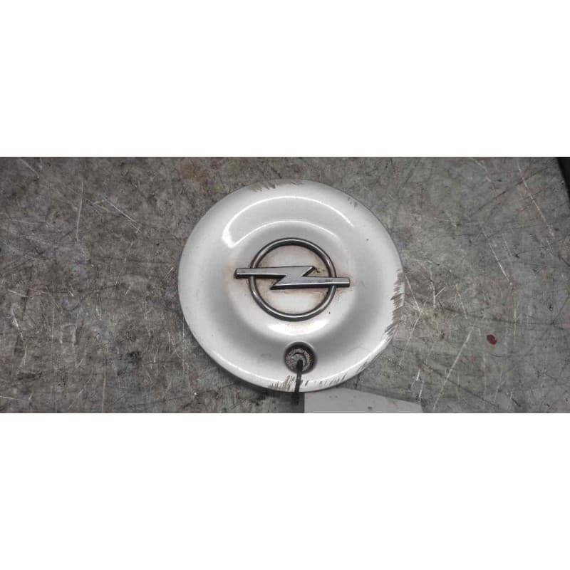 Recambio de tapacubos para opel corsa b eco referencia OEM IAM 9127615EF 13.80CM