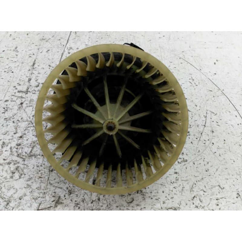 Recambio de ventilador calefaccion para peugeot boxer caja cerrada (rs2850)(230)('02) 1400 td referencia OEM IAM B838 - Blanco
