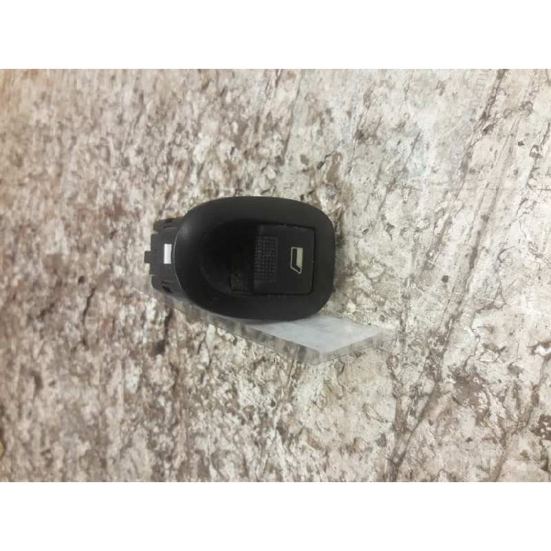 Recambio de mando elevalunas trasero derecho para citroën c3 1.4 hdi premier referencia OEM IAM 25943 7 PINS - Gris