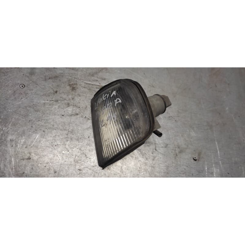 Recambio de piloto delantero izquierdo para lancia dedra station wagon 1.8 / 1.8 ls referencia OEM IAM