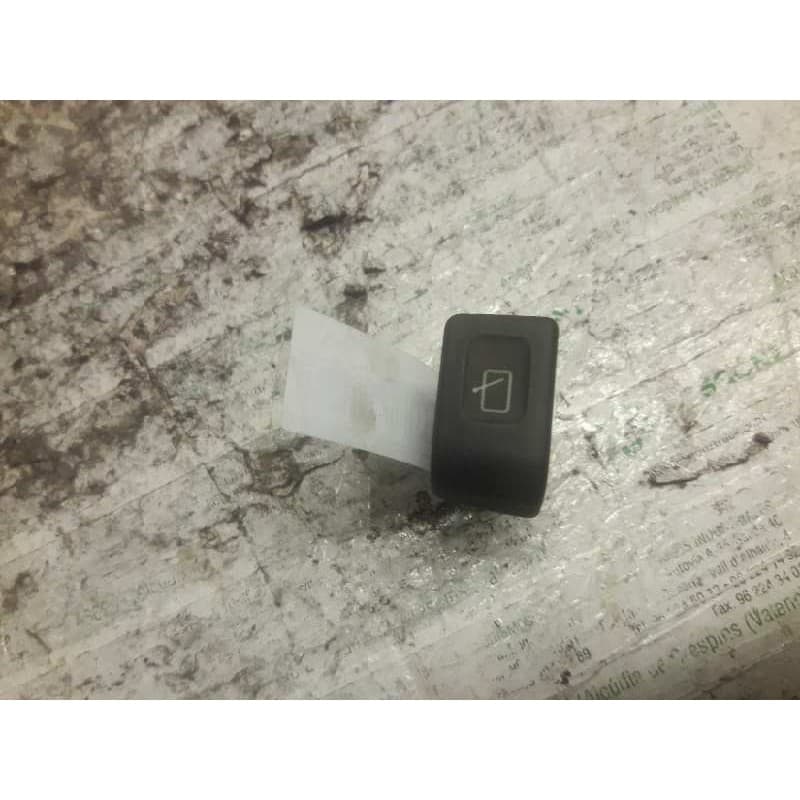 Recambio de boton agua limpia para land rover freelander baikal familiar referencia OEM IAM 030370A 5 PINS - Azul