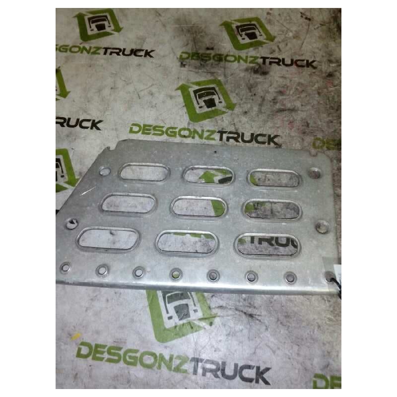 Recambio de huella peldaño para volvo trucks fh 12 fh 12.460 (460cv) referencia OEM IAM 20360789 PARTE DERECHA - Blanco