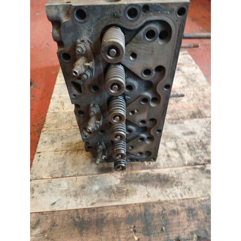 Recambio de culata para daf serie 95.430 ati euro ii fsafe dis.ent.ej.3800 zgg18 larga distancia referencia OEM IAM 1212330