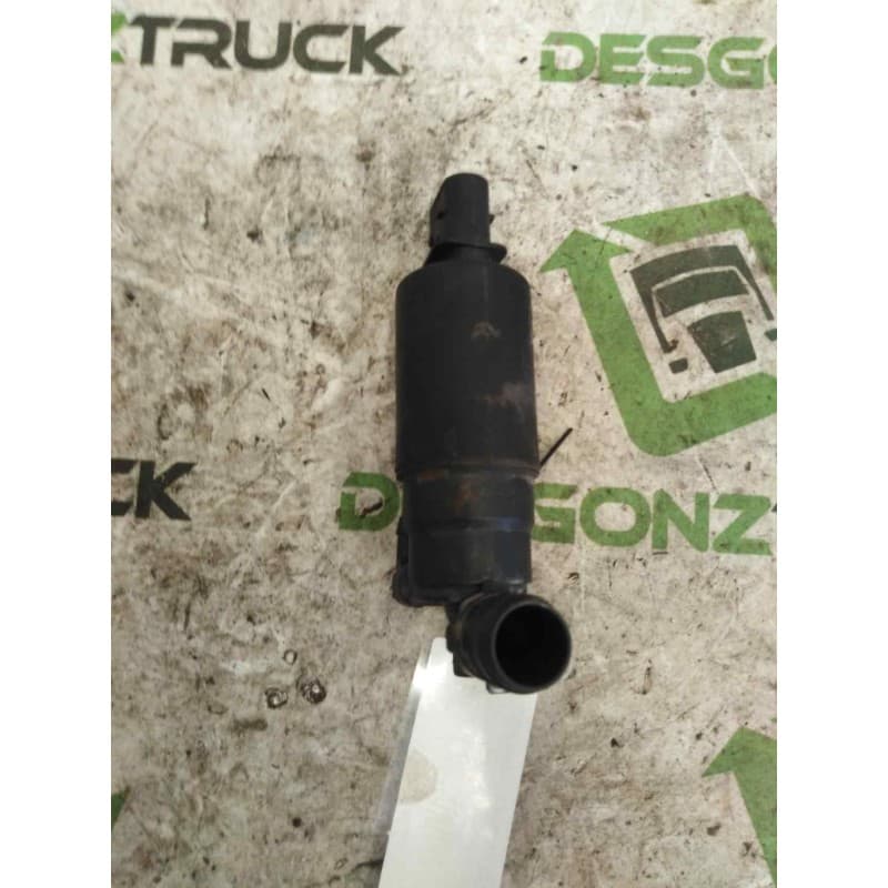 Recambio de bomba limpia para renault serie t fg 4x2 cabina high-sleeper referencia OEM IAM - Rojo