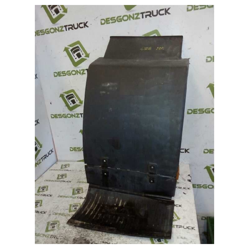 Recambio de guardabarros delantero derecho para man m 2000 l 15.284 e2 fki lk 15.284 e 2 compacto referencia OEM IAM - Blanco