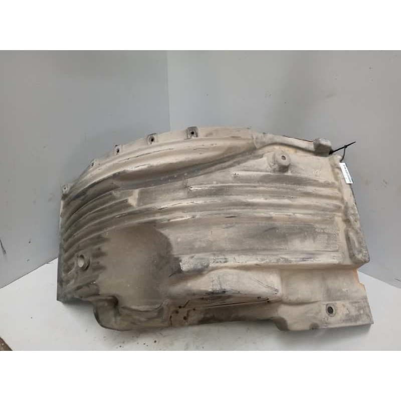 Recambio de guardabarros delantero derecho para man tg - l 12.210 4.6 diesel referencia OEM IAM 81612300100 - Blanco
