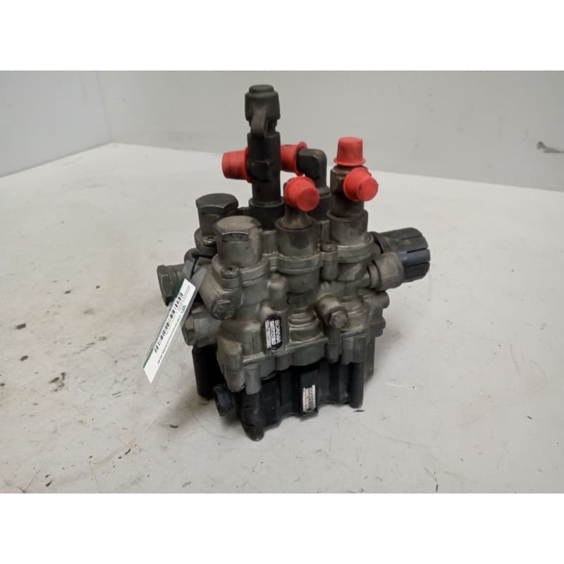 Recambio de valvula aire para scania serie 4 (p/r 124 g) fg 420 (6x2) e2/e3 corto cp 13 / 14 b referencia OEM IAM 1383957 4729 - Blanco
