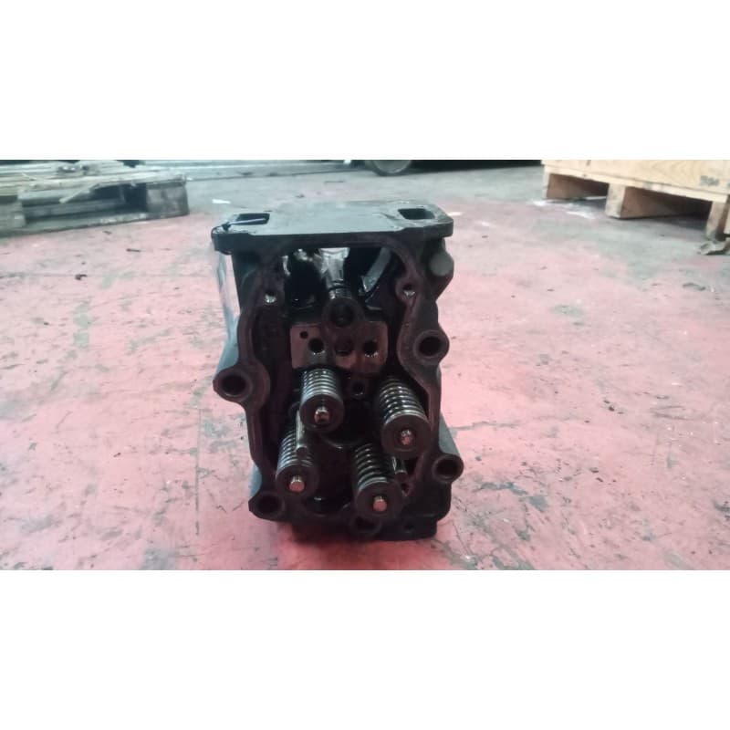 Recambio de culata para scania serie 4 (p/r 114 l) 10.6 diesel referencia OEM IAM 1448282
