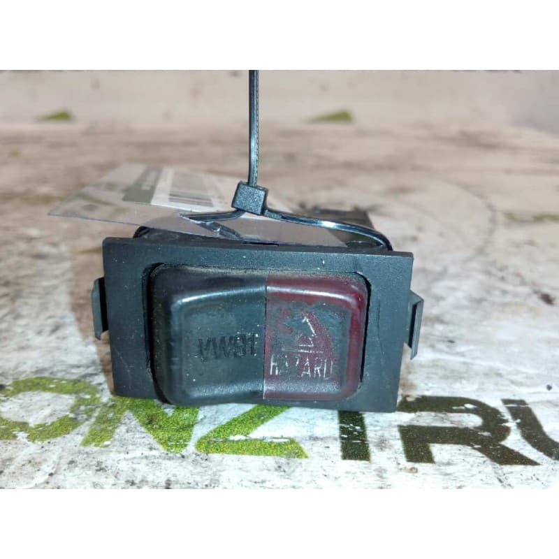 Recambio de warning para man g (tipo 491/560/561) 9.136 f referencia OEM IAM - Blanco