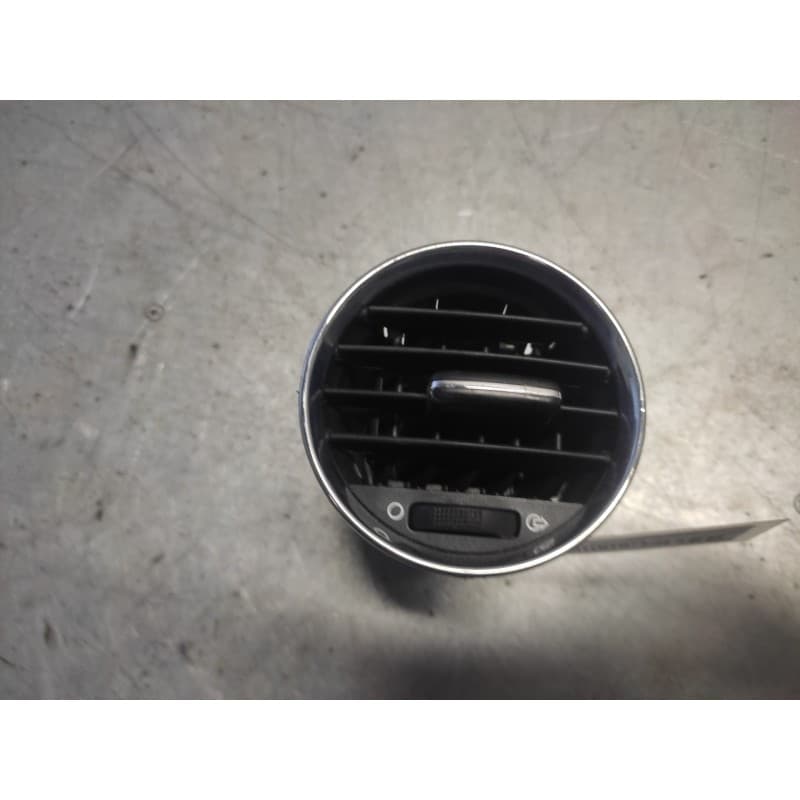 Recambio de difusor calefaccion para peugeot 308 sw confort referencia OEM IAM 9658515377 CENTRAL DERECHO - Gris